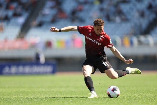 부천FC1995가 13일(수) 오후 7시 30분 부천종합운동장에서 전북현대모터스 홈경기를 치른다.